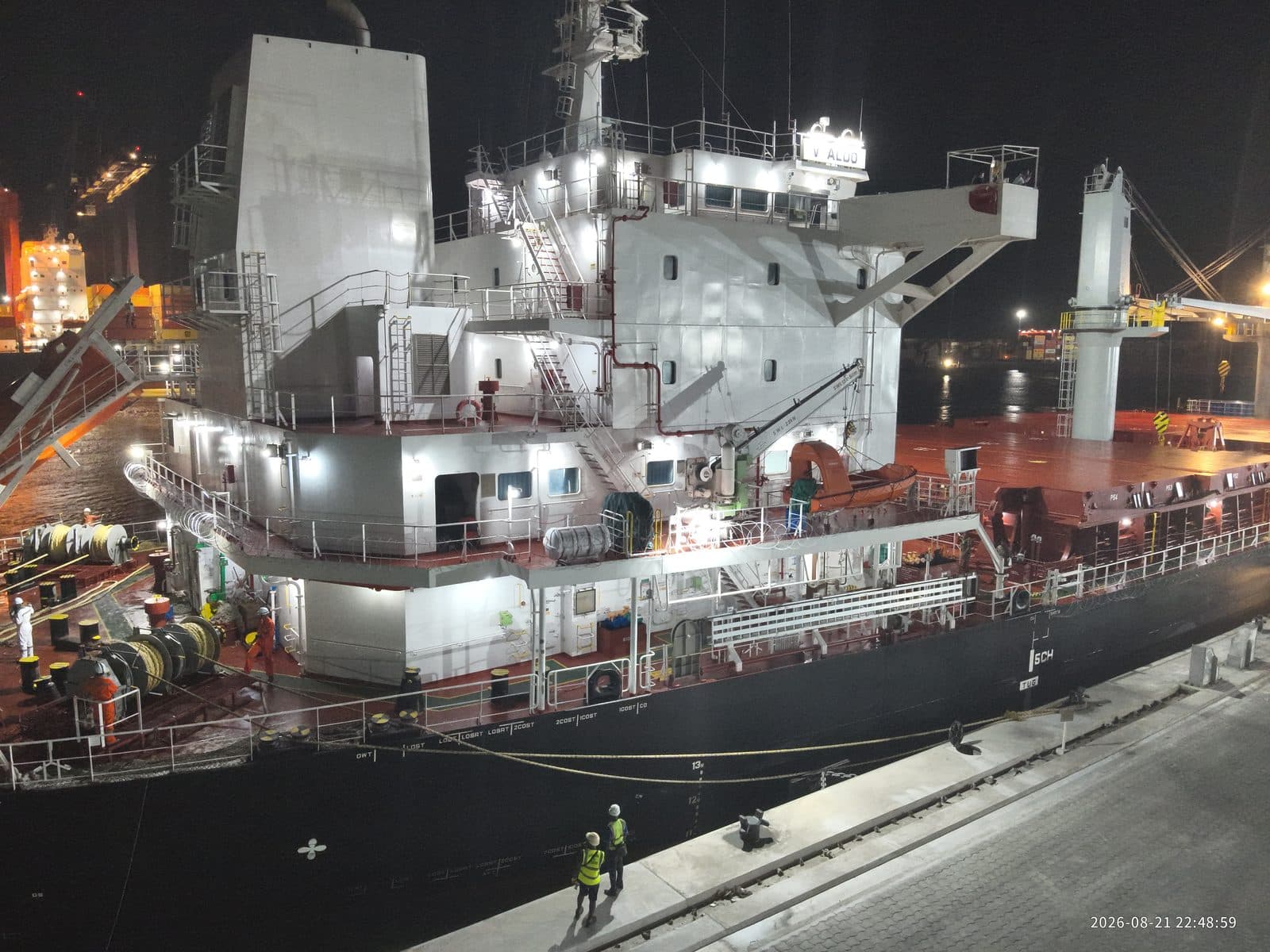 Inspection nocturne par drone d'un navire à quai — contrôle structurel sans nacelle